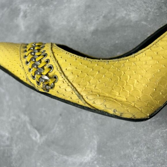Vintage Versace Classic Python Chain Yellow Leather Pumps Size 37 Pointed Toe Hi - Picture 13 of 16